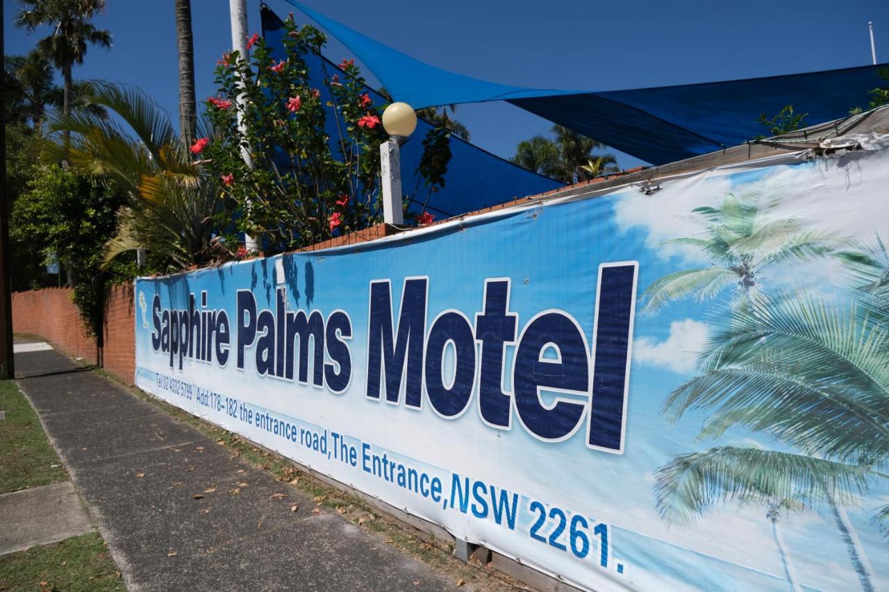 Sapphire Palms Motel Entrance Exterior photo