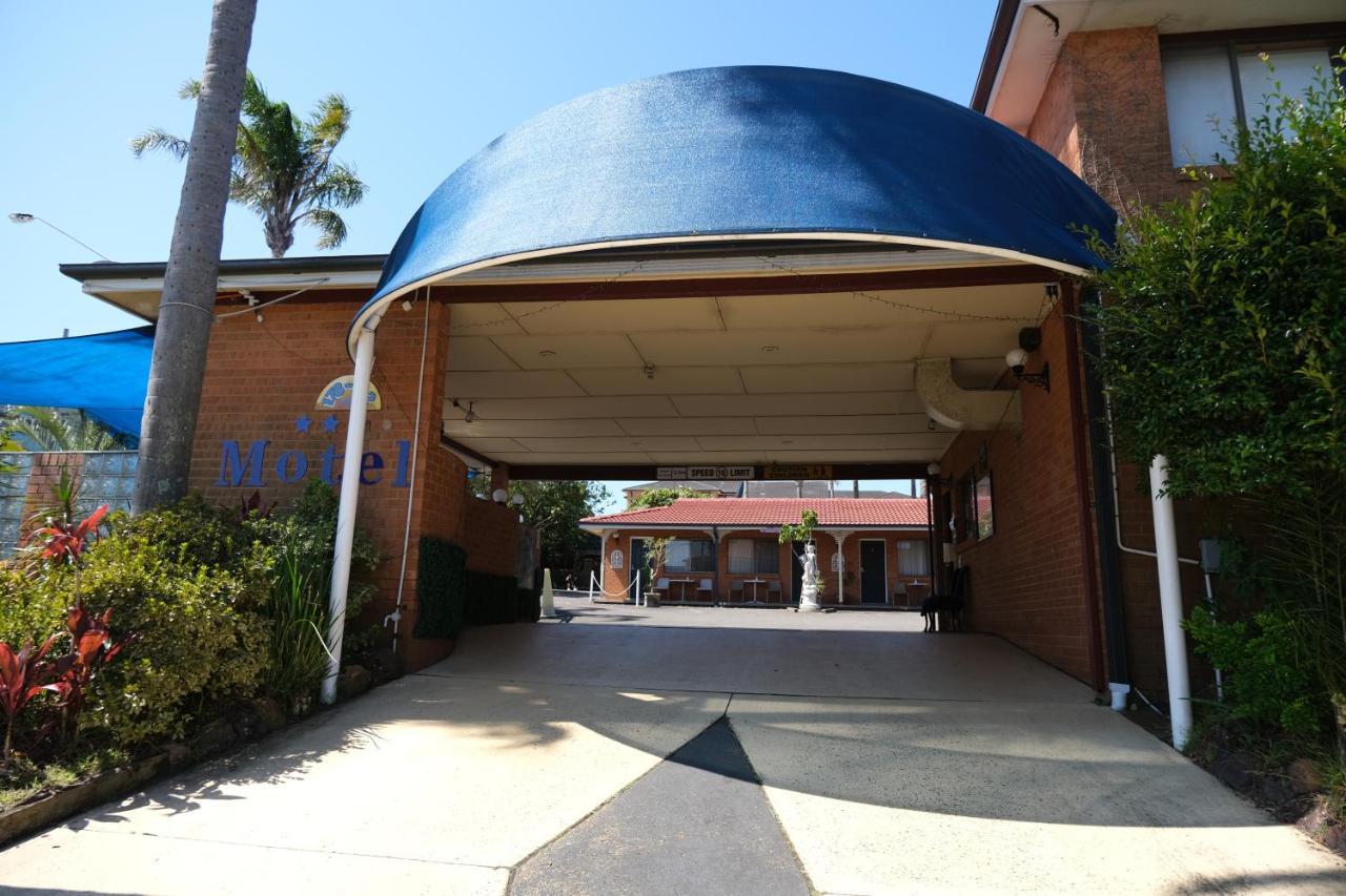 Sapphire Palms Motel Entrance Exterior photo